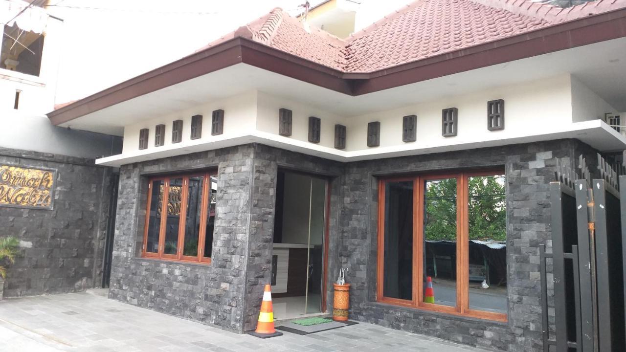 Omah Watu Homestay Джокьякарта Экстерьер фото