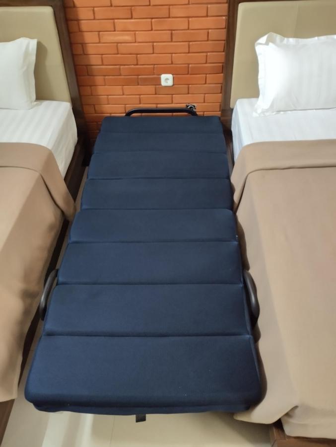 Omah Watu Homestay Джокьякарта Экстерьер фото